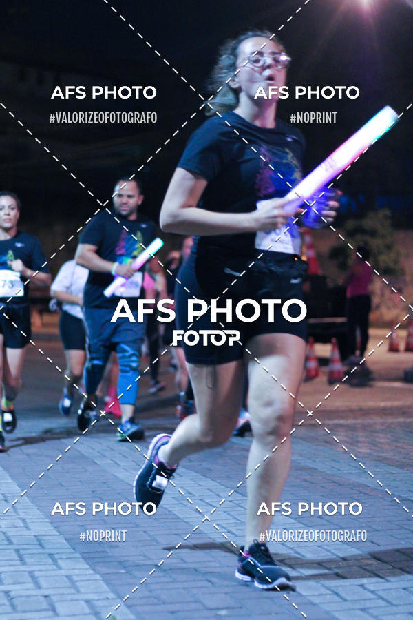 Compra tus fotos del eventoNeon Night Run 2019 - Belo Horizonte En Fotop