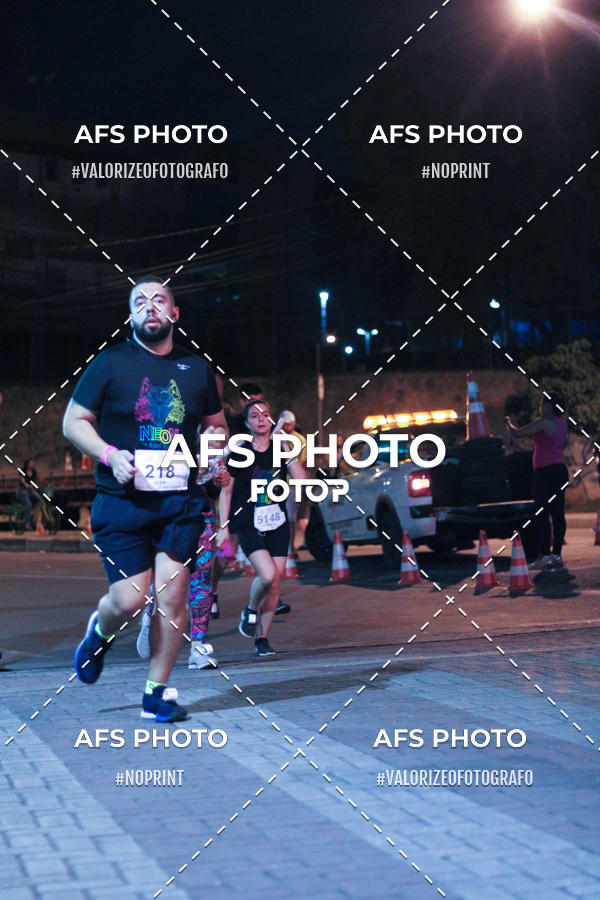 Compra tus fotos del eventoNeon Night Run 2019 - Belo Horizonte En Fotop