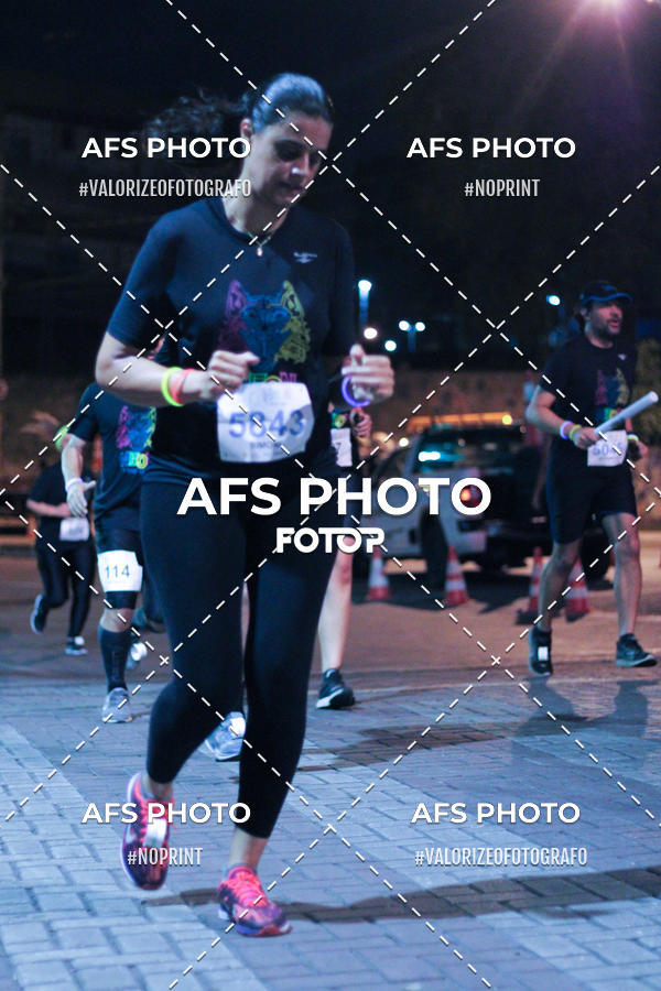 Compre as suas fotos do eventoNeon Night Run 2019 - Belo Horizonte no Fotop