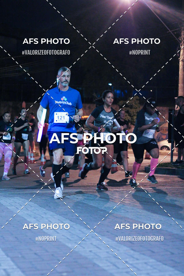 Compre as suas fotos do eventoNeon Night Run 2019 - Belo Horizonte no Fotop