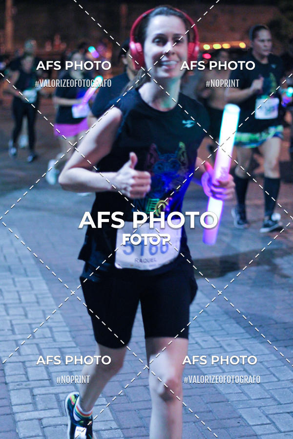 Compre as suas fotos do eventoNeon Night Run 2019 - Belo Horizonte no Fotop