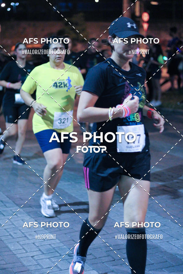 Compre as suas fotos do eventoNeon Night Run 2019 - Belo Horizonte no Fotop