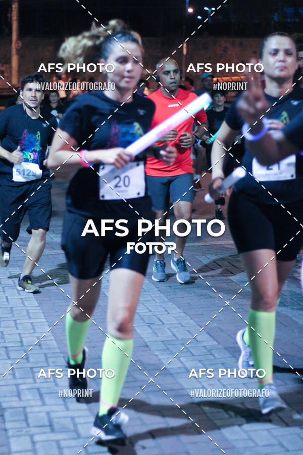 Acquista le foto dell'eventoNeon Night Run 2019 - Belo Horizonte in Fotop