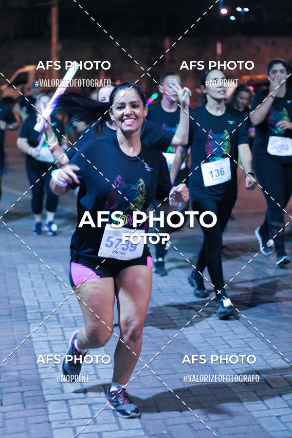Acquista le foto dell'eventoNeon Night Run 2019 - Belo Horizonte in Fotop
