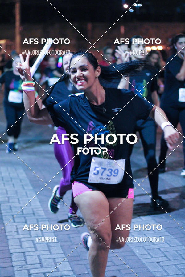 Acquista le foto dell'eventoNeon Night Run 2019 - Belo Horizonte in Fotop