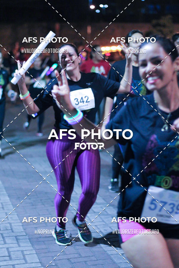 Acquista le foto dell'eventoNeon Night Run 2019 - Belo Horizonte in Fotop