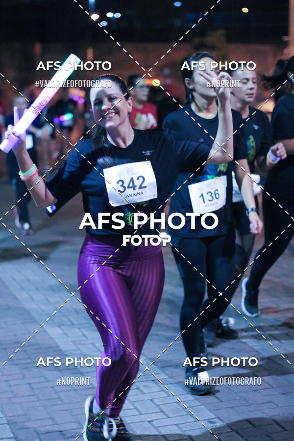 Acquista le foto dell'eventoNeon Night Run 2019 - Belo Horizonte in Fotop