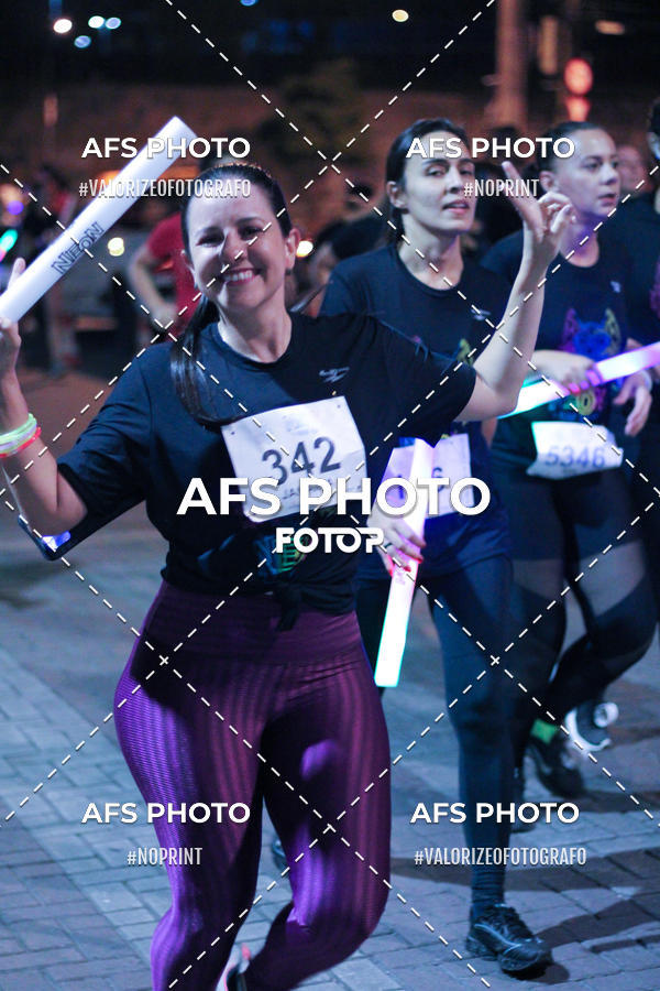 Acquista le foto dell'eventoNeon Night Run 2019 - Belo Horizonte in Fotop