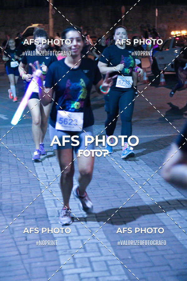 Acquista le foto dell'eventoNeon Night Run 2019 - Belo Horizonte in Fotop