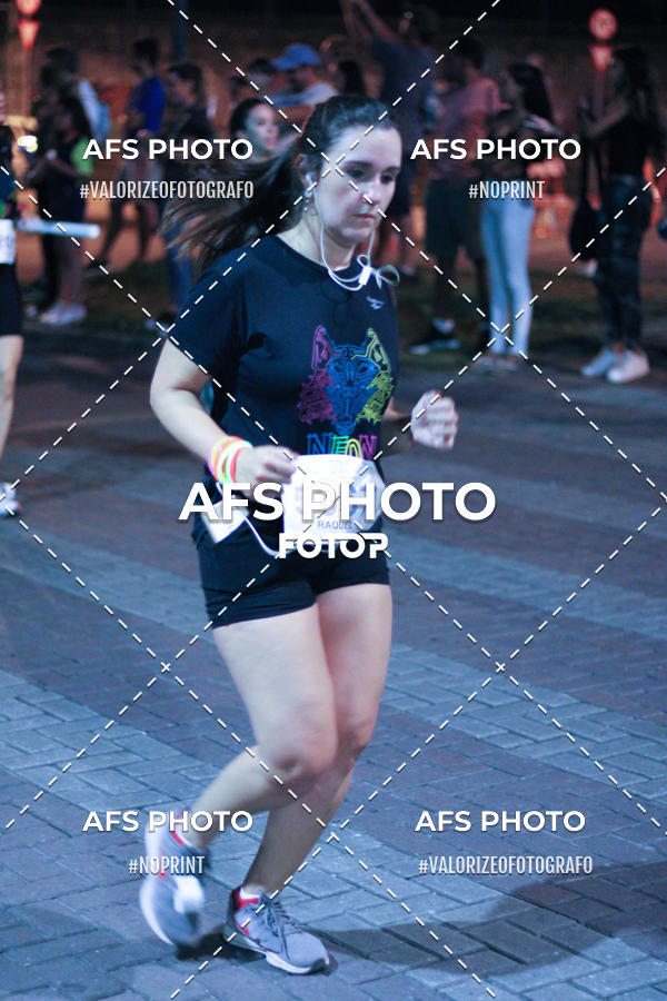 Acquista le foto dell'eventoNeon Night Run 2019 - Belo Horizonte in Fotop