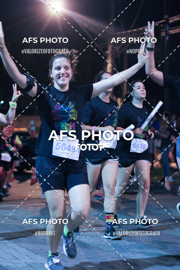 Acquista le foto dell'eventoNeon Night Run 2019 - Belo Horizonte in Fotop