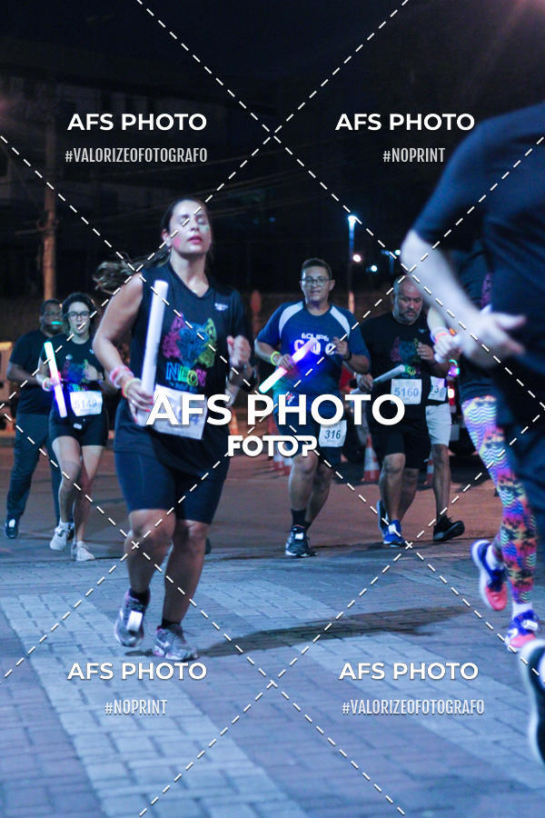 Compra tus fotos del eventoNeon Night Run 2019 - Belo Horizonte En Fotop