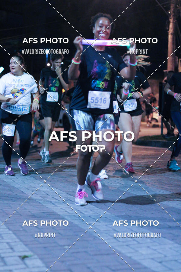 Compra tus fotos del eventoNeon Night Run 2019 - Belo Horizonte En Fotop