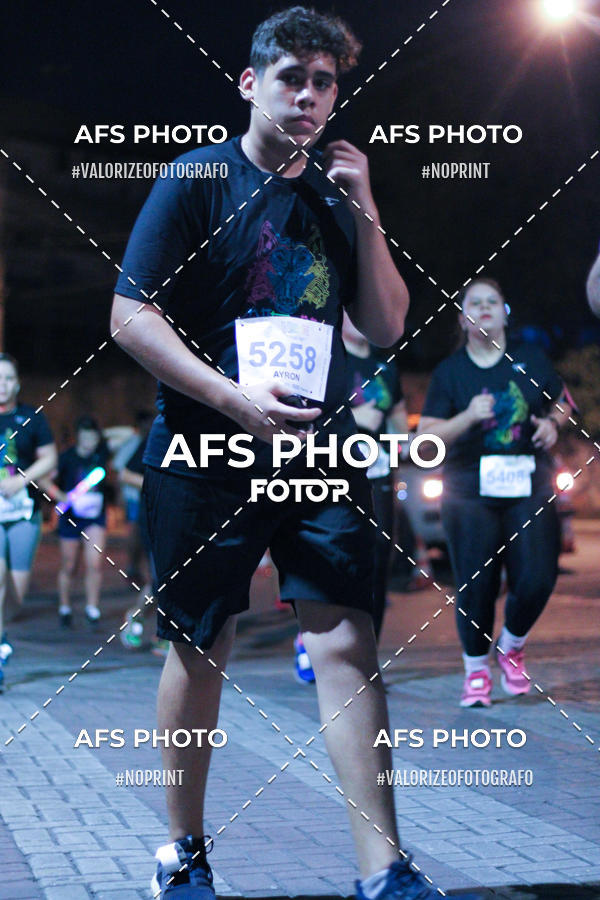 Compra tus fotos del eventoNeon Night Run 2019 - Belo Horizonte En Fotop