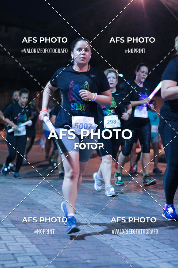 Compra tus fotos del eventoNeon Night Run 2019 - Belo Horizonte En Fotop