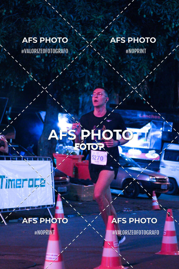 Compre suas fotos do eventoNeon Night Run 2019 - Belo Horizonte no Fotop