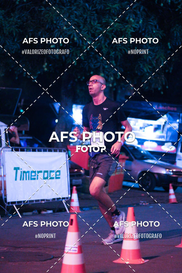 Compre suas fotos do eventoNeon Night Run 2019 - Belo Horizonte no Fotop