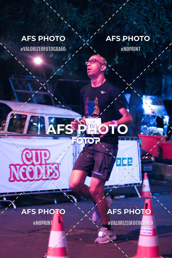 Compre suas fotos do eventoNeon Night Run 2019 - Belo Horizonte no Fotop
