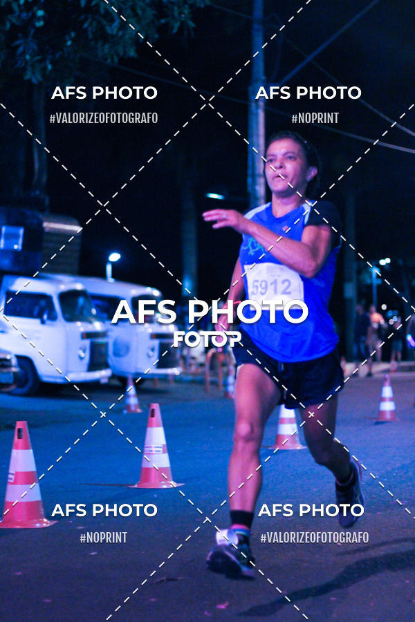 Compre suas fotos do eventoNeon Night Run 2019 - Belo Horizonte no Fotop
