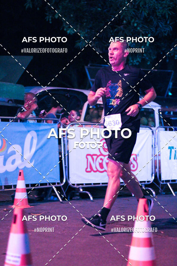 Compre suas fotos do eventoNeon Night Run 2019 - Belo Horizonte no Fotop
