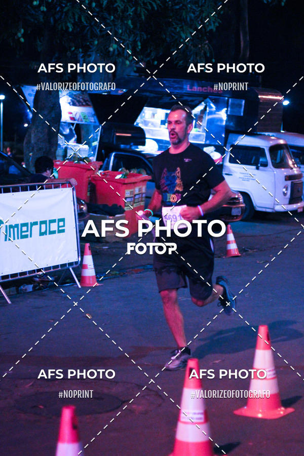 Compre suas fotos do eventoNeon Night Run 2019 - Belo Horizonte no Fotop