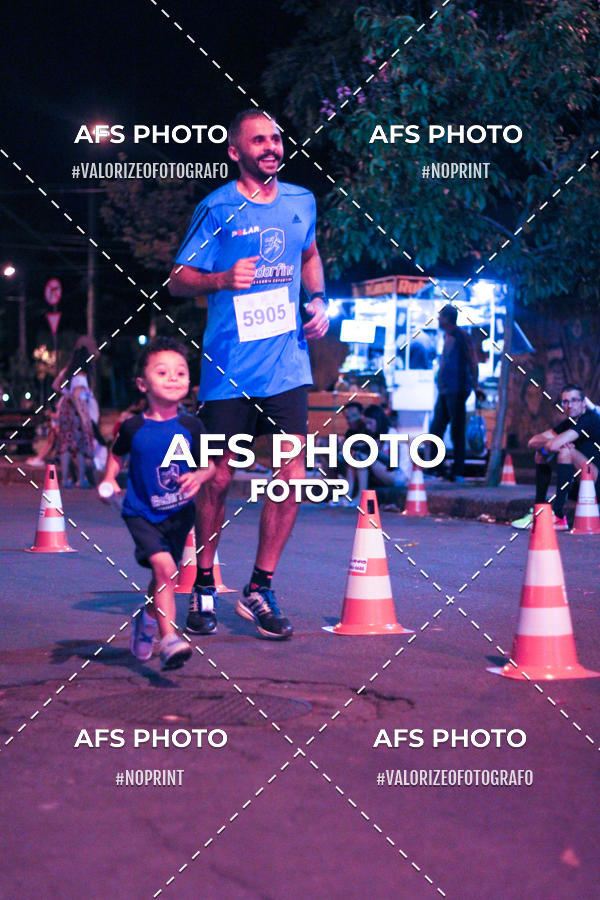 Compra tus fotos del eventoNeon Night Run 2019 - Belo Horizonte En Fotop