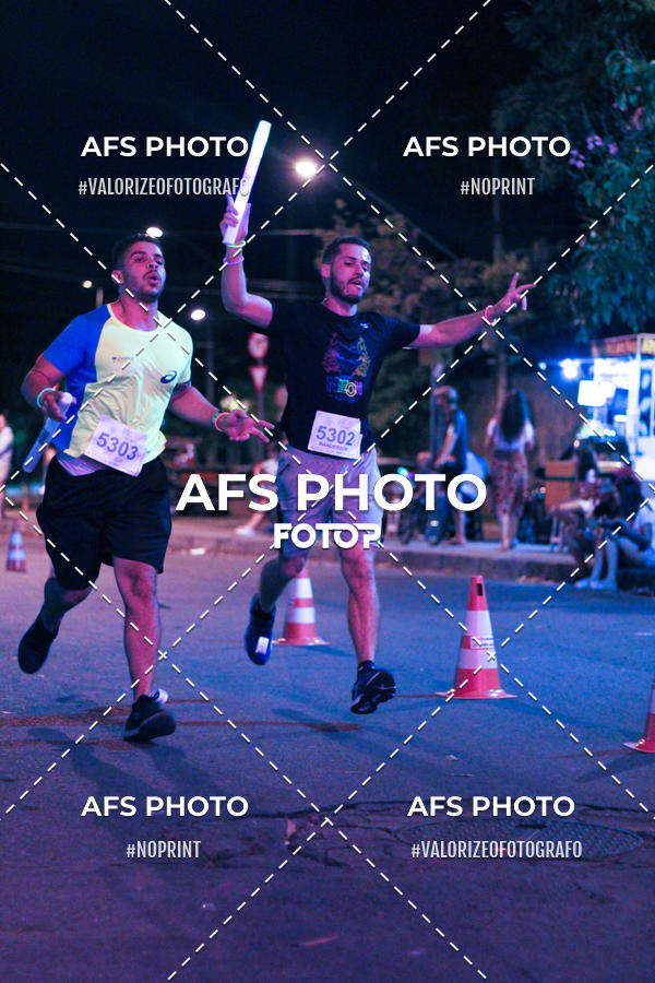Compra tus fotos del eventoNeon Night Run 2019 - Belo Horizonte En Fotop