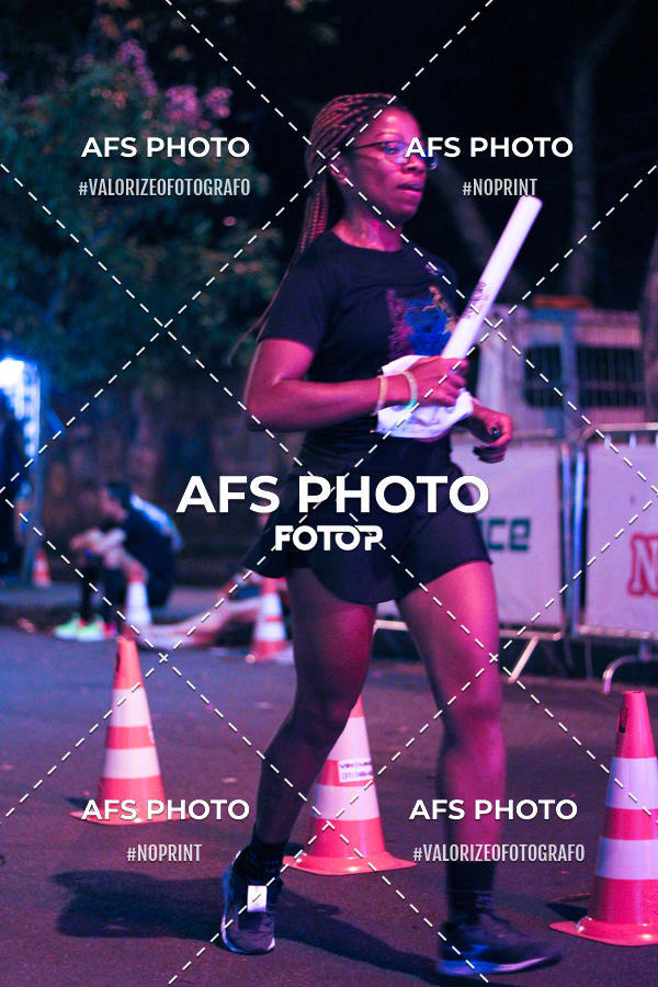 Compra tus fotos del eventoNeon Night Run 2019 - Belo Horizonte En Fotop