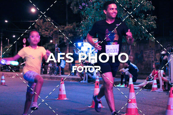 Compra tus fotos del eventoNeon Night Run 2019 - Belo Horizonte En Fotop