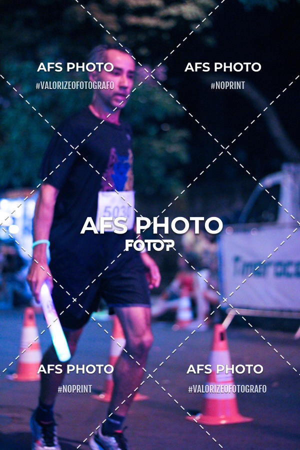 Compra tus fotos del eventoNeon Night Run 2019 - Belo Horizonte En Fotop