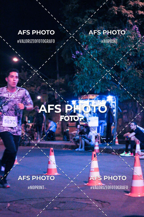 Compra tus fotos del eventoNeon Night Run 2019 - Belo Horizonte En Fotop