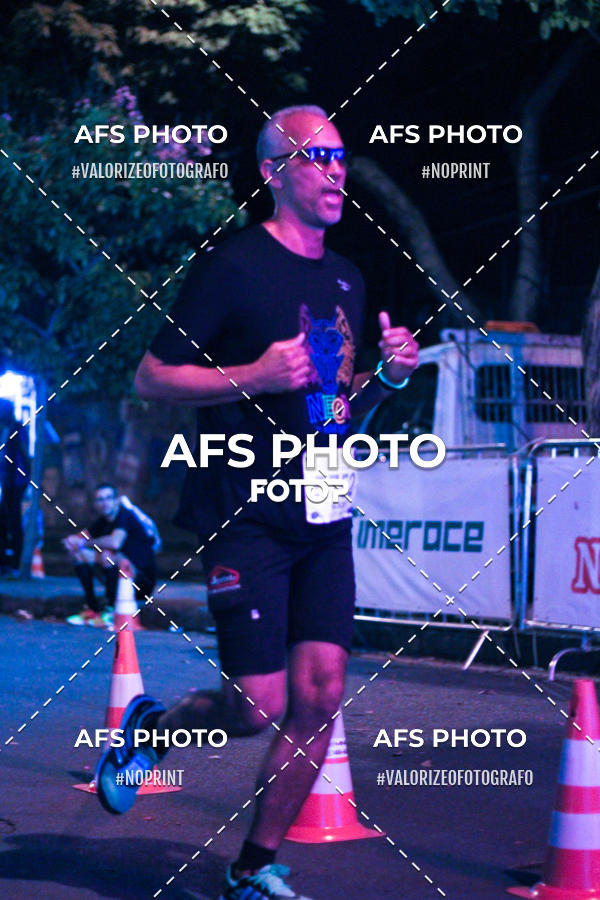 Compra tus fotos del eventoNeon Night Run 2019 - Belo Horizonte En Fotop