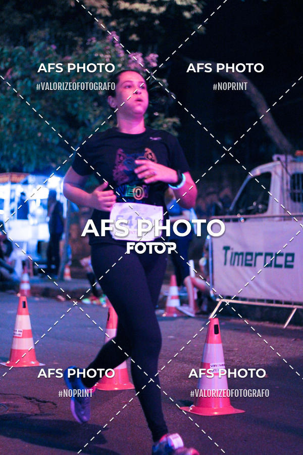 Compra tus fotos del eventoNeon Night Run 2019 - Belo Horizonte En Fotop