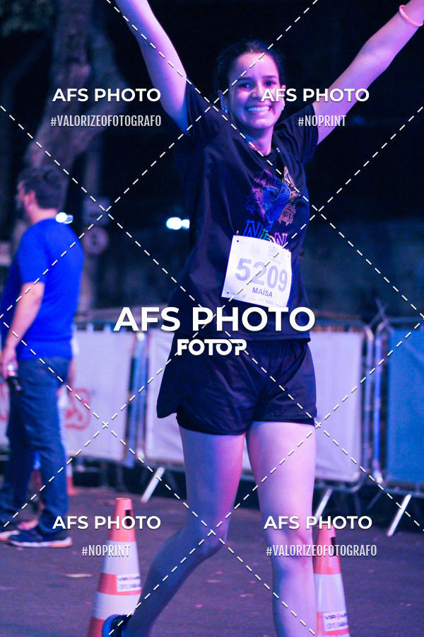 Achetez vos photos de l'vnementNeon Night Run 2019 - Belo Horizonte sur Fotop