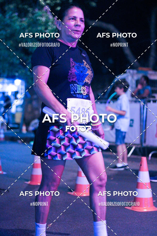 Achetez vos photos de l'vnementNeon Night Run 2019 - Belo Horizonte sur Fotop