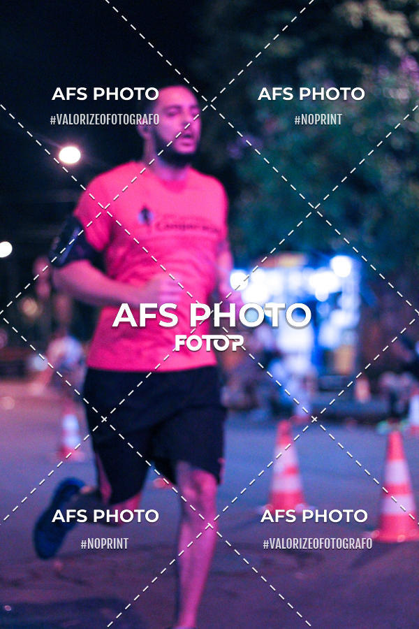 Achetez vos photos de l'vnementNeon Night Run 2019 - Belo Horizonte sur Fotop