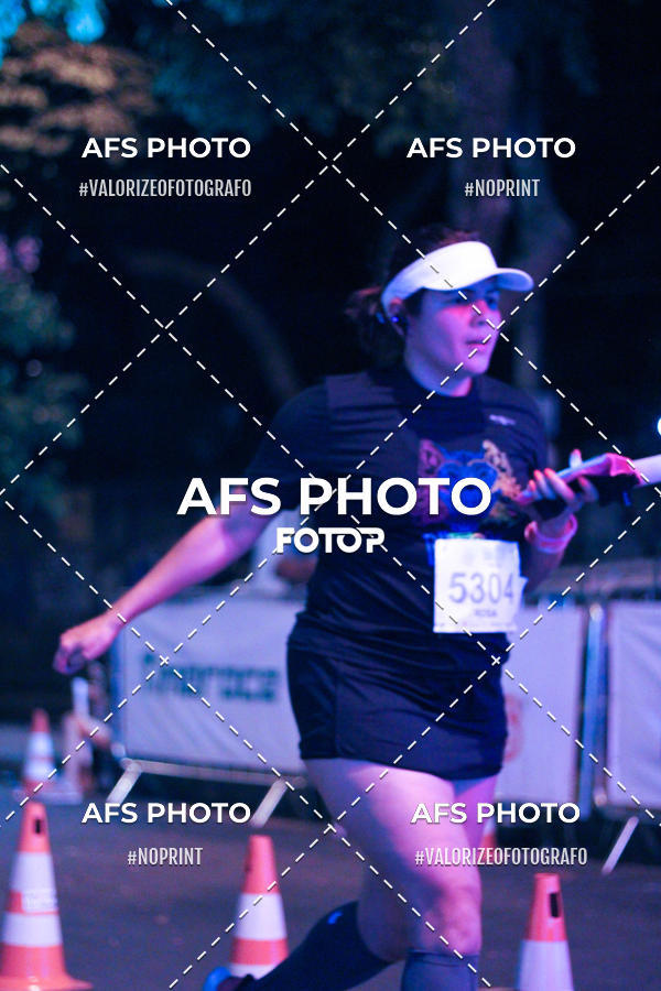 Achetez vos photos de l'vnementNeon Night Run 2019 - Belo Horizonte sur Fotop