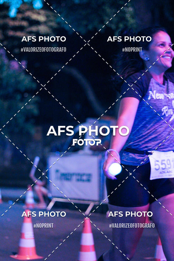 Achetez vos photos de l'vnementNeon Night Run 2019 - Belo Horizonte sur Fotop
