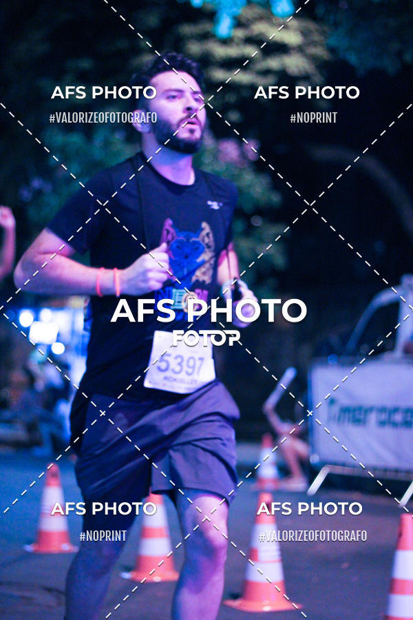 Compre suas fotos do eventoNeon Night Run 2019 - Belo Horizonte no Fotop