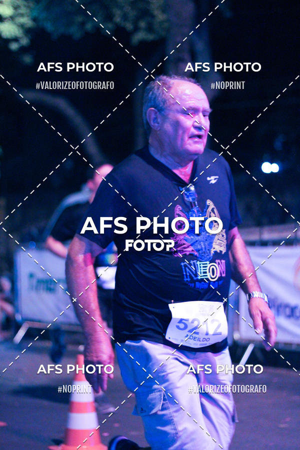 Compra tus fotos del eventoNeon Night Run 2019 - Belo Horizonte En Fotop