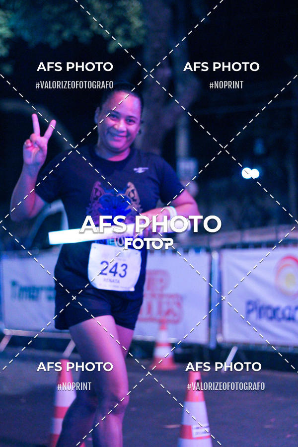 Buy your photos of the eventNeon Night Run 2019 - Belo Horizonte on Fotop