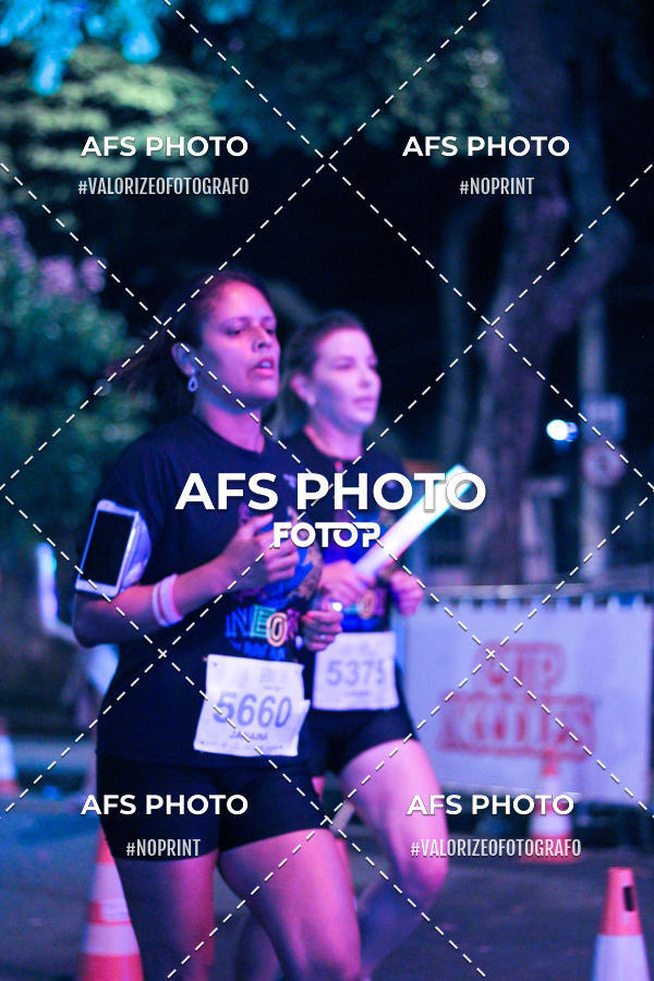 Buy your photos of the eventNeon Night Run 2019 - Belo Horizonte on Fotop