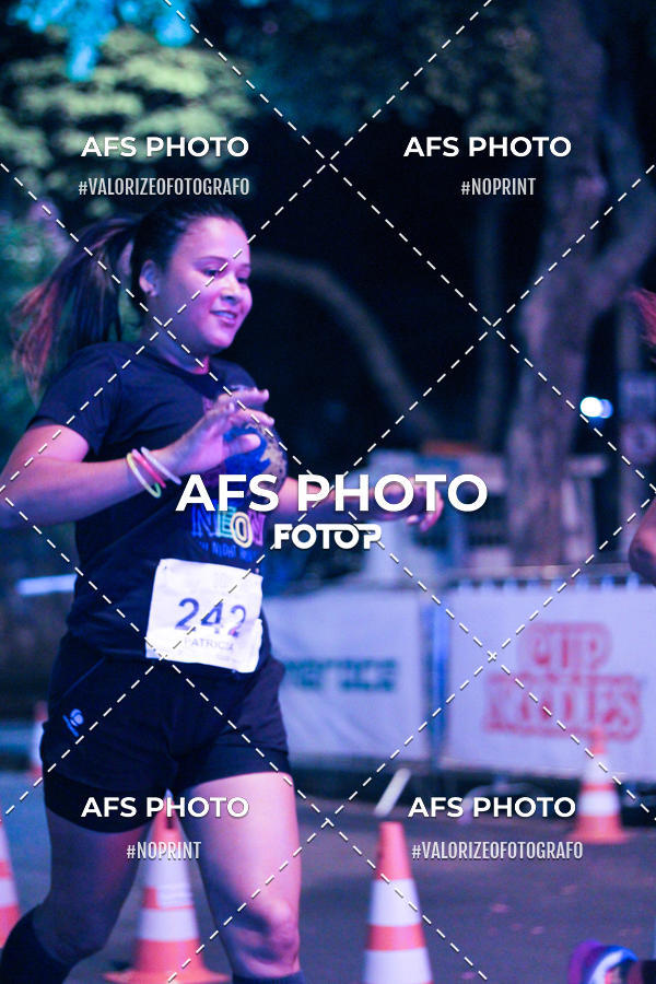 Compra tus fotos del eventoNeon Night Run 2019 - Belo Horizonte En Fotop
