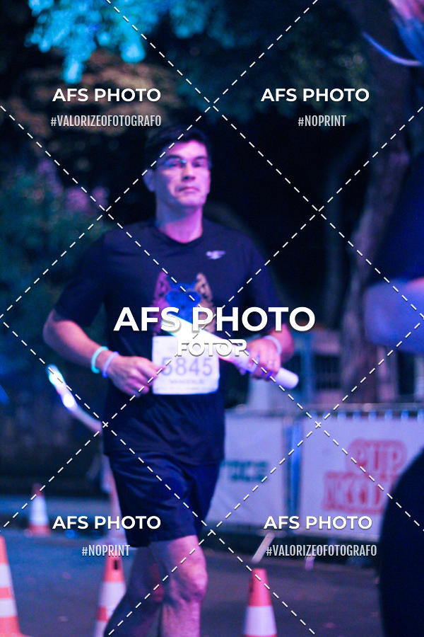 Compra tus fotos del eventoNeon Night Run 2019 - Belo Horizonte En Fotop