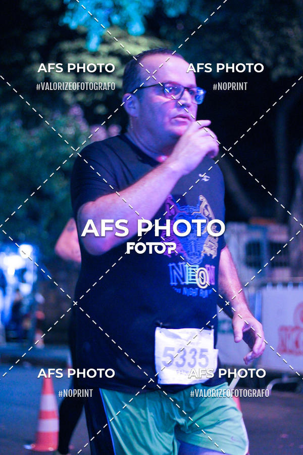 Compra tus fotos del eventoNeon Night Run 2019 - Belo Horizonte En Fotop
