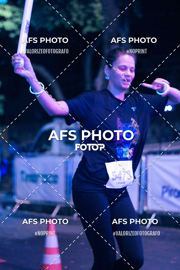 Compra tus fotos del eventoNeon Night Run 2019 - Belo Horizonte En Fotop