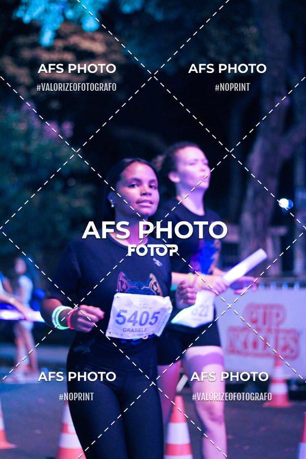 Compra tus fotos del eventoNeon Night Run 2019 - Belo Horizonte En Fotop