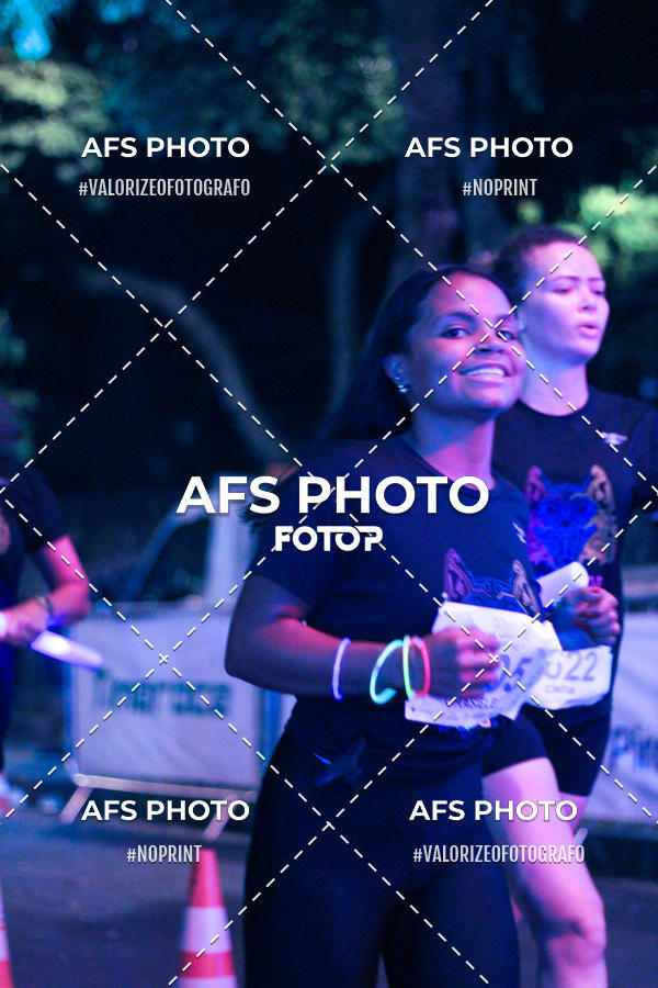 Compra tus fotos del eventoNeon Night Run 2019 - Belo Horizonte En Fotop