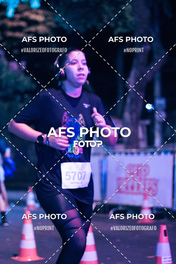 Compra tus fotos del eventoNeon Night Run 2019 - Belo Horizonte En Fotop