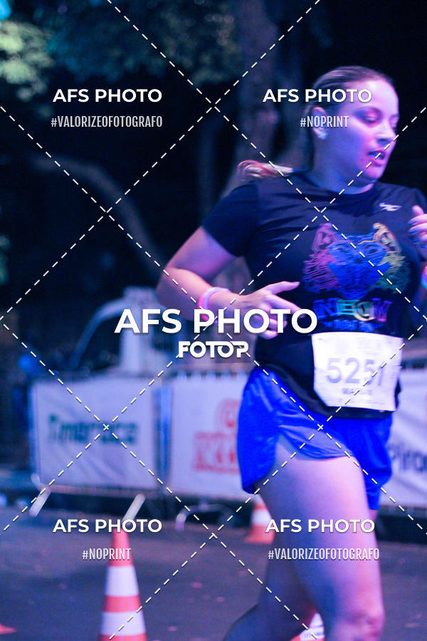 Compra tus fotos del eventoNeon Night Run 2019 - Belo Horizonte En Fotop